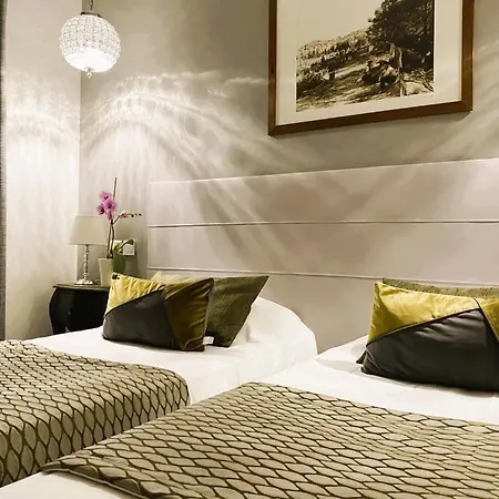 Hotel Brit Acacias 3*