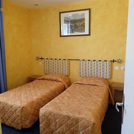 Brit Acacias Hotel