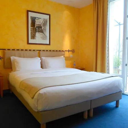 Brit Acacias Hotel 3*
