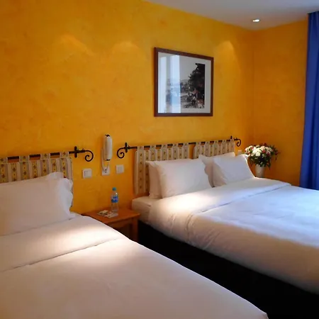 Brit Acacias Hotel